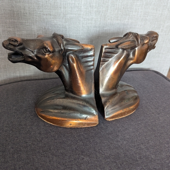 Vintage Metal Brass horse bookends, Excellent Condition show a rich patina - Picture 9 of 12